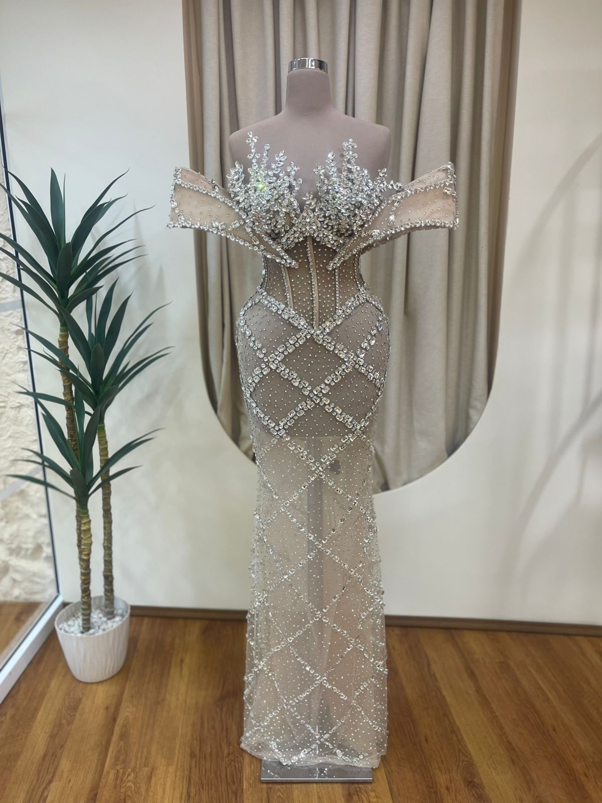 Aliza with Spikes